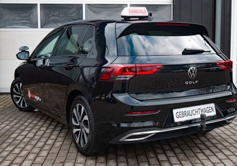 Volkswagen Golf, 2021