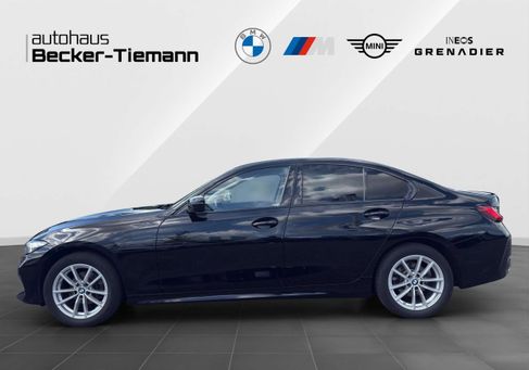 BMW 318, 2022