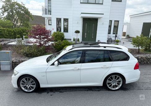 BMW 325, 2009