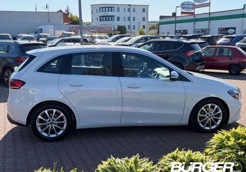 Mercedes-Benz B 200, 2021
