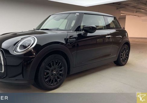 MINI ONE, 2022