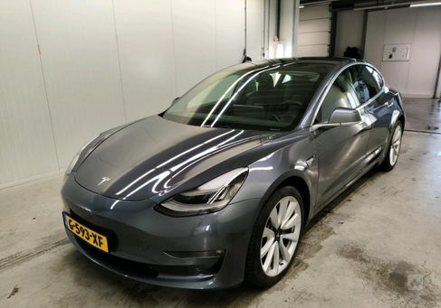 Tesla Model 3, 2019