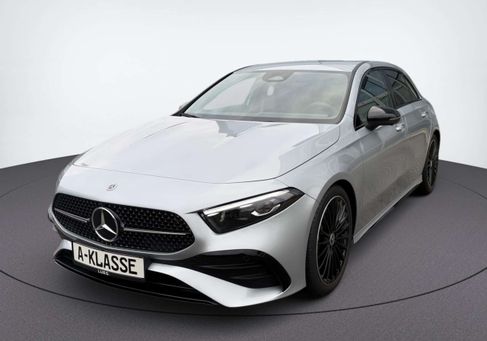 Mercedes-Benz A 180, 2025