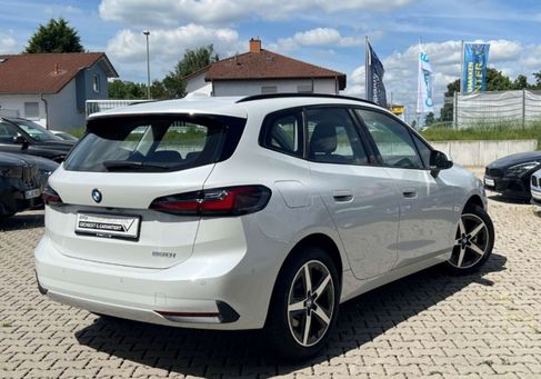 BMW 220, 2025 2