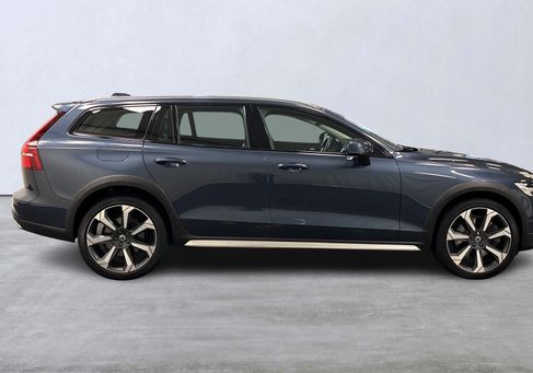 Volvo V60 Cross Country, 2022