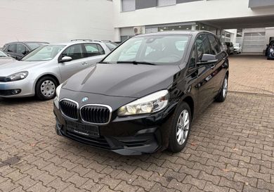 BMW 216, 2018