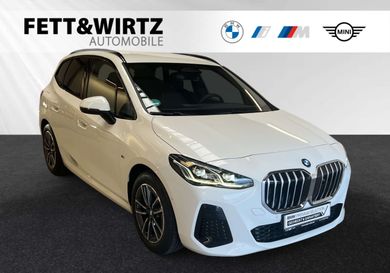 BMW 220, 2024