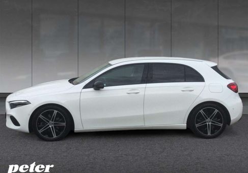 Mercedes-Benz A 220, 2024