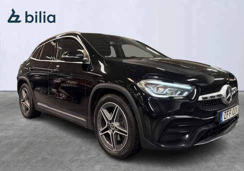 Mercedes-Benz GLA 200, 2021