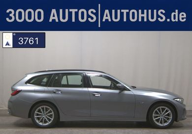 BMW 330, 2023