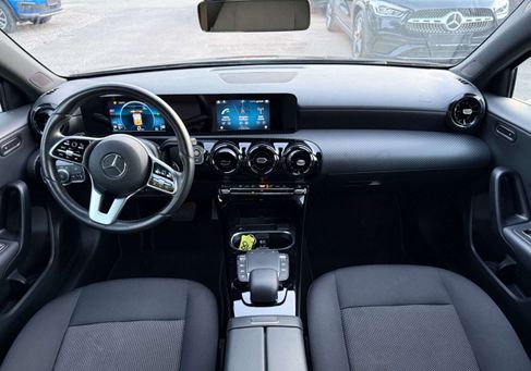 Mercedes-Benz A 220, 2022