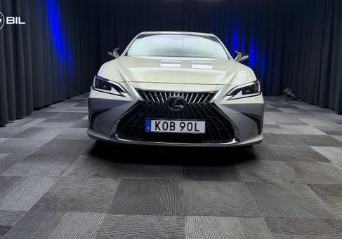 Lexus ES, 2023