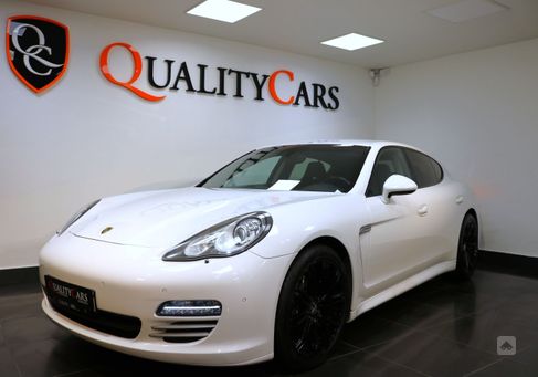 Porsche Panamera, 2011