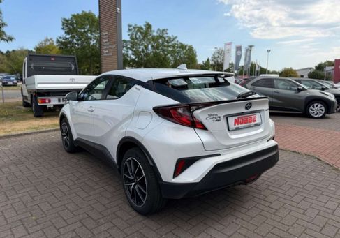 Toyota C-HR, 2022 3