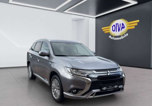 Mitsubishi Outlander, 2020
