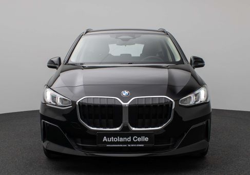 BMW 216, 2025