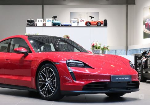 Porsche Taycan, 2021