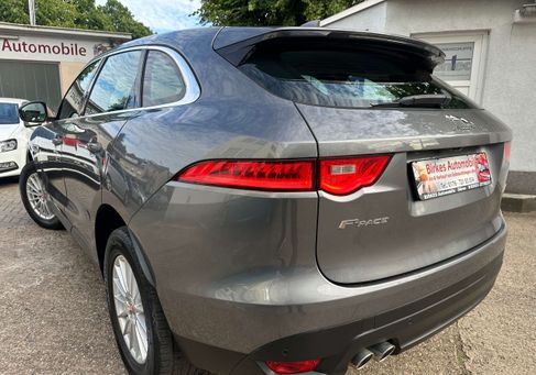 Jaguar F-Pace, 2017