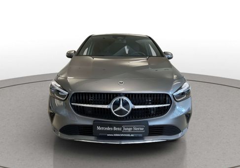 Mercedes-Benz B 180, 2025