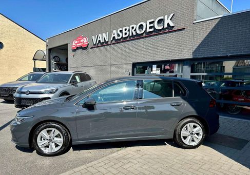 Volkswagen Golf, 2024 2