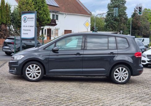 Volkswagen Touran, 2019 3