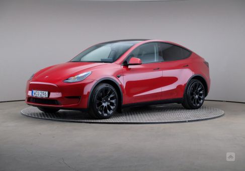 Tesla Model Y, 2021