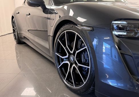 Porsche Taycan, 2023