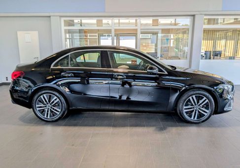 Mercedes-Benz A 220, 2022