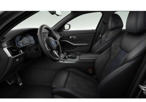 BMW 330, 2022 3