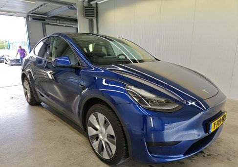 Tesla Model Y, 2023 2