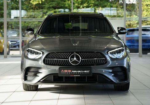 Mercedes-Benz E 300, 2022 3