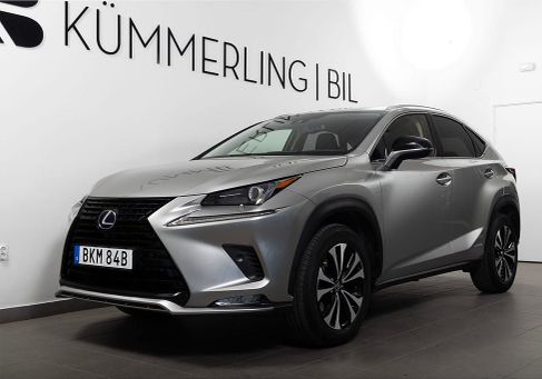 Lexus NX, 2021