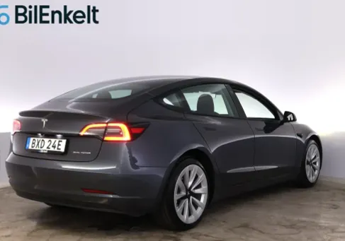 Tesla Model 3, 2022 3