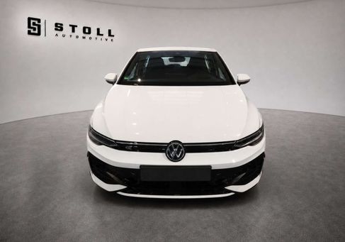 Volkswagen Golf, 2024 3