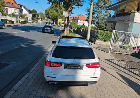 Mercedes-Benz E 220, 2018