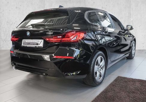 BMW 118, 2022