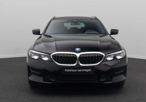 BMW 320, 2022