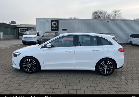 Mercedes-Benz B 180, 2024