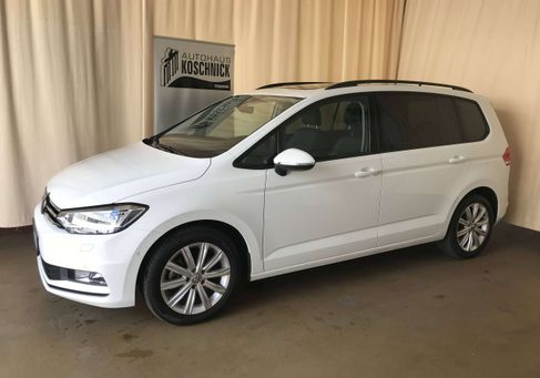 Volkswagen Touran, 2025 3