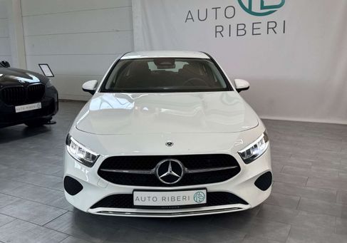 Mercedes-Benz A 180, 2025
