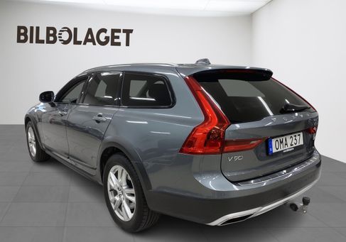 Volvo V90 Cross Country, 2018 3