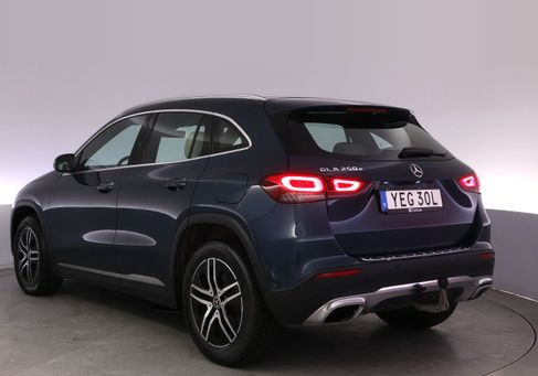 Mercedes-Benz GLA 250, 2022