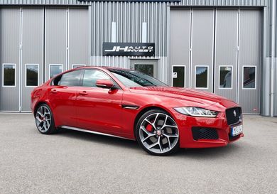 Jaguar XE, 2016