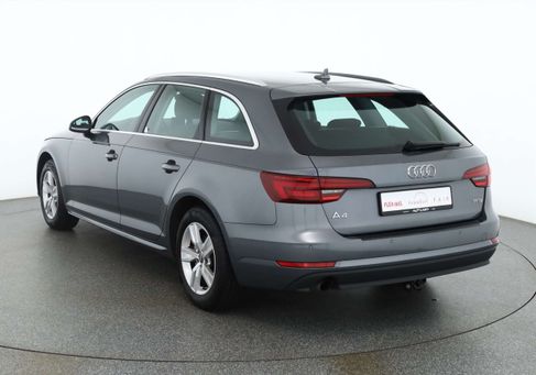 Audi A4, 2018 3
