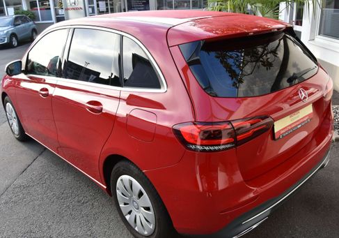 Mercedes-Benz B 180, 2019