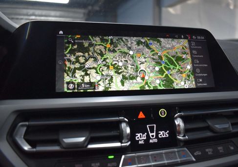 BMW 320, 2019 3