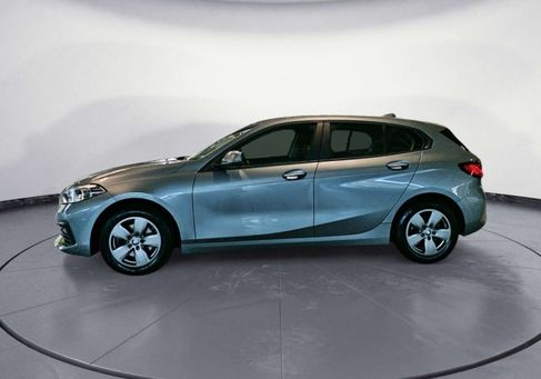 BMW 118, 2022