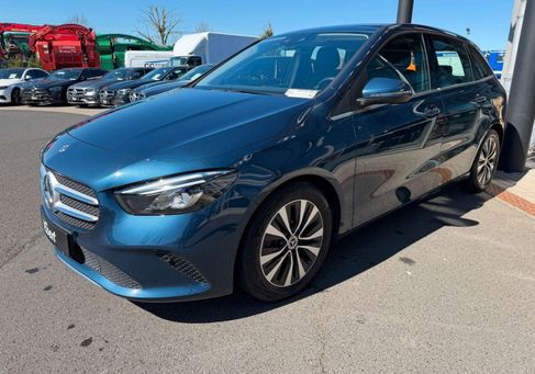 Mercedes-Benz B 220, 2021