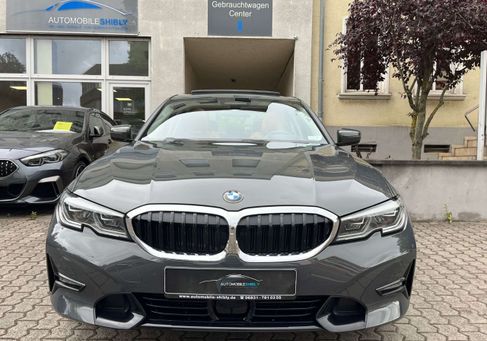 BMW 330, 2020
