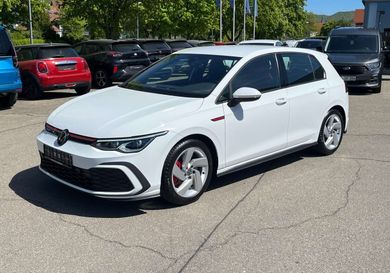 Volkswagen Golf, 2023
